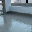 so sánh sơn chống thấm màu và sơn chống thấm xi măng